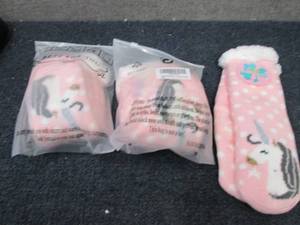 lot 117 image: 3 pr Kids Unicorn Slipper Socks...