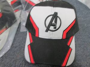 lot 137 image: Avengers Cap...