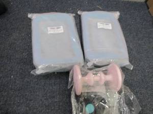 lot 178 image: foot Massager, 2 Cosmetic Bags...