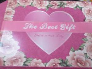lot 182 image: Gift Box...
