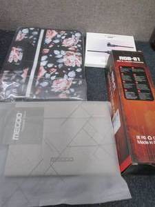 lot 250 image: Link Cable for Oculus, Laptop Sleev...