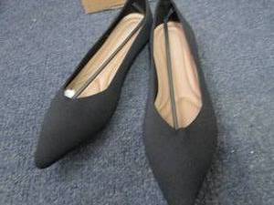 lot 251 image: Ladies Size 9.5 Black Flats...