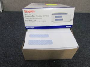lot 316 image: Staples 500 ct Box  #8 58 Privacy ...
