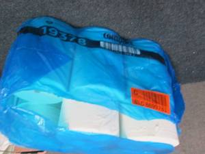 lot 348 image: 17 Rolls Compact Coreless 2 ply Toi...