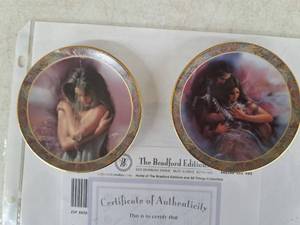 lot 624 image: Lot of (2) Quiet Time, Hearts Desire by Lee Bogle Collectors Plates