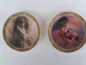 lot 625 image: Lot of (2) Warm Thoughts, Perfect Harmony by Lee Bogle Collectors Plates
