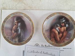 lot 626 image: Lot of (2) Strirrings of the Heart, Warm Interlude by Lee Bogle Collectors Plates
