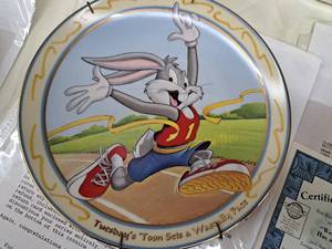 lot 632 image: Tuesdays Toon Sets a Wascally Pace Collectors Plate