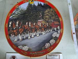 lot 602 image: Sunday Best by Susie Morton Limited Edition Collectors Plate