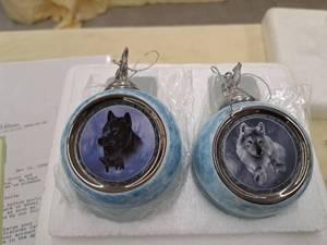 lot 686 image: Lot of (2) Silver Scout and Black Knight Collectors Ornaments