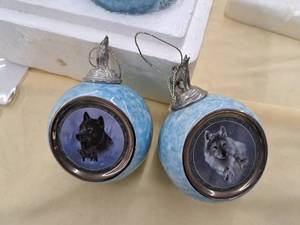 lot 689 image: Lot of (2) Silver Scout and Black Knight Collectors Ornaments