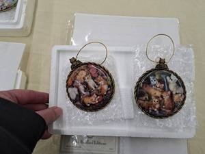lot 704 image: Lot of (2) At the Rose Arbor and On the Garden Path by Lena Liu Collectors Ornaments
