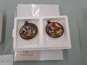 lot 705 image: Lot of (2) In the Vegetable Patch and In the Flower Bed by Lena Liu Collectors Ornaments