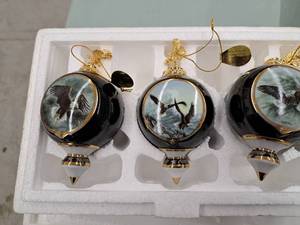 lot 711 image: Lot of (3) Wingspread Glory, Soaring Hopes and Shared Vision Collectors Ornaments
