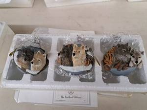lot 727 image: Lot of (3) Eyes in the Field, Eyes of a Family, Eyes in the Distance Collectors Ornaments