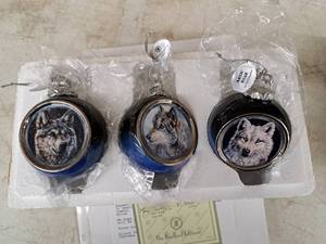 lot 730 image: Lot of (3) Artic Star, Silent Night, Morning Mystic by Vivi Crandall Collectors Ornaments