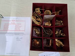 lot 735 image: Lot of (12) Collectors Ornaments