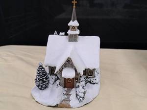 lot 879 image: Hawthorne Village Christmas Chapel by Thomas Kincade Sculpture