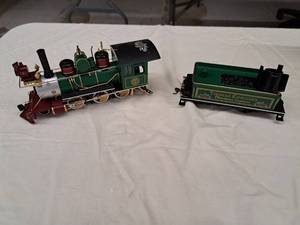 lot 870 image: Painter of Light by Thomas Kincade Collectors Train