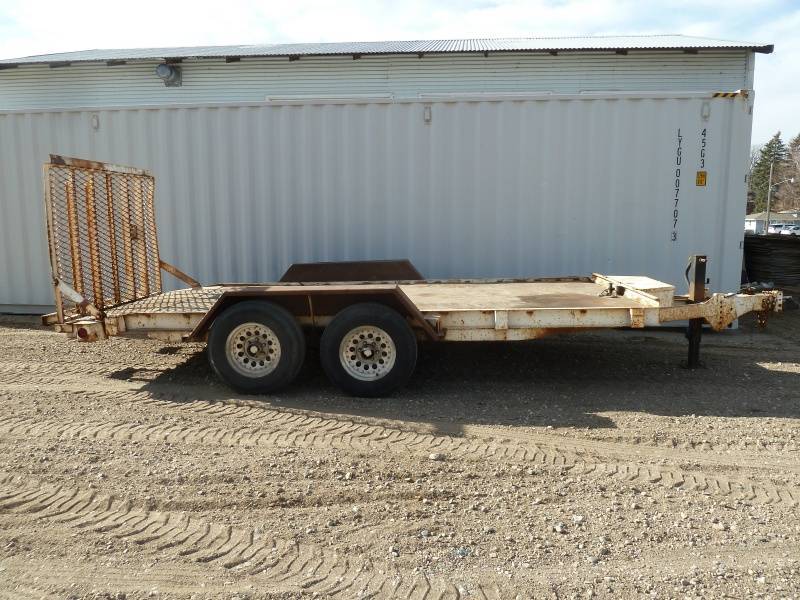 lot 5 image: 1995 Felling Skid Steer Trailer
