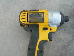 lot 72 image: Dewalt Set #29