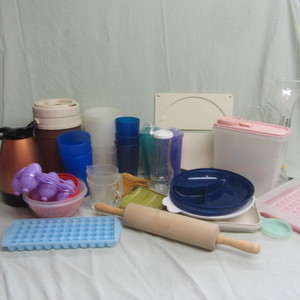 lot 34 image: Tupperware, Household