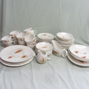 lot 36 image: Autumn Haze Dinnerware