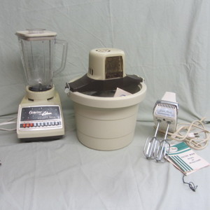 lot 38 image: Blender, Ice Cream Maker