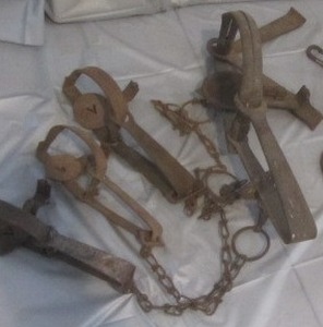 lot 54 image: Victor Traps