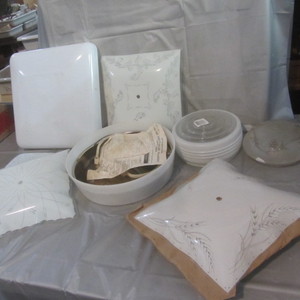 lot 68 image: Light Shades