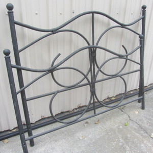 lot 47 image: Metal Headboard & Footboard