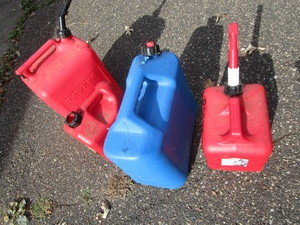 lot 98 image: Fuel Cans