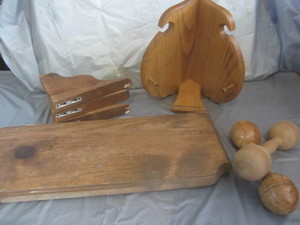 lot 48 image: Wood Shelves