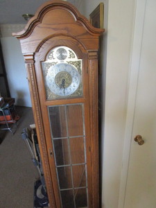 lot 17 image: Grandfather Clock