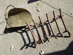 lot 125 image: Fireplace Items