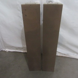 lot 20 image: Column Speakers
