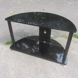 lot 21 image: Glass TV Stand