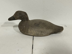 lot 1 image: Vintage Wood Duck Decoy