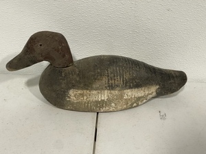 lot 6 image: Vintage Wood Duck Decoy