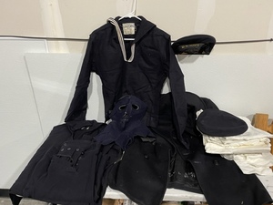 lot 65 image: US Navy Uniform
