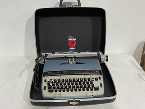 lot 96 image: Smith-Corona Electric Typewriter