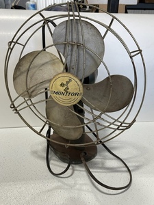 lot 36 image: Vintage Monitor Fan