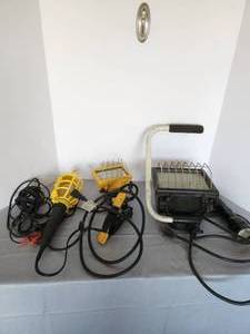 3 Garage Work Lights (All in Working Order)