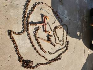 Chains and Other Assessories