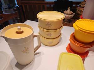 Huge Lot of Vintage Tupperware