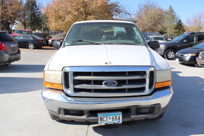 2435 MN AUTO AUCTIONSPELICAN RAPIDS MINNESOTA LOW RESERVE CAR SALE