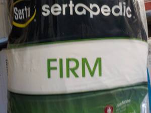 lot 16 image: 1 Serta Firm size K Pillows...