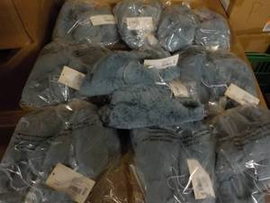 lot 41 image: 10 Pair Stars Above Slippers size ...