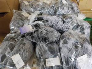 lot 43 image: 10 Pair Stars Above Slippers size ...