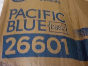 lot 87 image: Case of 6 Georgia Pacific Blue Basi...